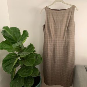Brown Banana Republic Stretch Dress Size 12
